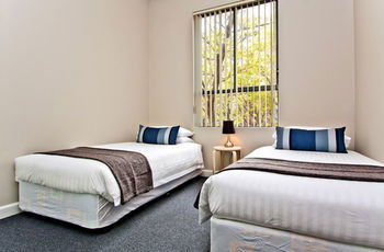 Ryals Serviced Apartments Camperdown - Accommodation Noosa 20