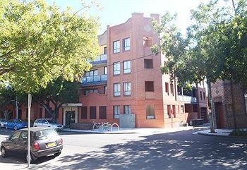 Ryals Serviced Apartments Camperdown - Accommodation Noosa 0