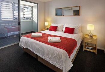 Crown On Darby - Accommodation Noosa 3