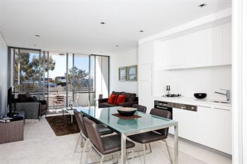 Wyndel Apartments - Clarke Street - Accommodation Noosa 9