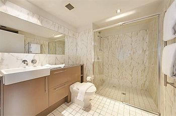Wyndel Apartments - Harbour Watch - Accommodation Noosa 12