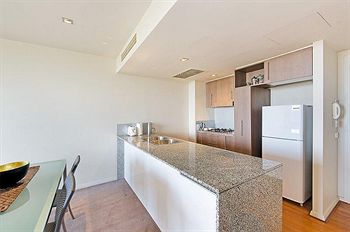 Wyndel Apartments - Harbour Watch - Accommodation Noosa 15