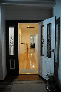 King Street Boutique Motel - Accommodation Noosa 0