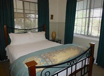 A Room With A View Bed & Breakfast - Accommodation Noosa 2