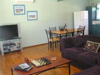 Paradise Bungalow - Accommodation Noosa 3
