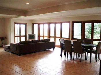 House Of Laurels - Accommodation Noosa 13