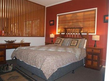 The African Cottage - Accommodation Noosa 2