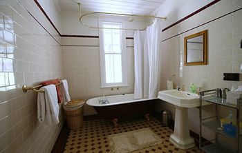 Singletons Retreat - Accommodation Noosa 3