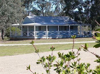 Cam-Way Estate - Accommodation Noosa 2