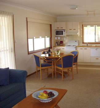 Cam-Way Estate - Accommodation Noosa 20