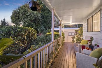 Eden Lodge - Accommodation Noosa 2