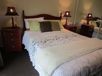 Eden Lodge - Accommodation Noosa 0