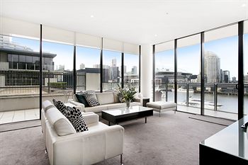 Docklands Private Collection Of Apartments - NewQuay - Accommodation Noosa 1