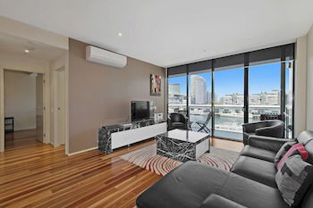 Docklands Private Collection Of Apartments - NewQuay - Accommodation Noosa 23