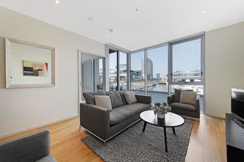 Docklands Private Collection Of Apartments - NewQuay - Accommodation Noosa 34