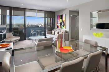 Docklands Private Collection Of Apartments - NewQuay - Accommodation Noosa 35