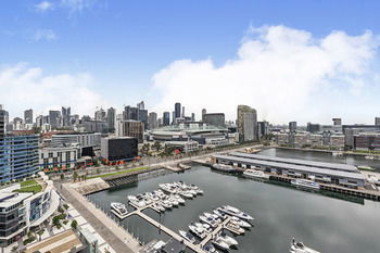 Docklands Private Collection Of Apartments - NewQuay - Accommodation Noosa 56