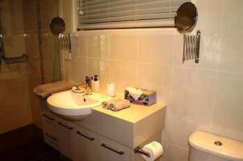 Arabella Guesthouse - Accommodation Noosa 9