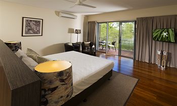 Cicada Lodge - Accommodation Noosa 2