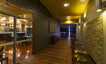 Cicada Lodge - Accommodation Noosa 3