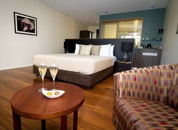 Cicada Lodge - Accommodation Noosa 11