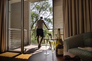 Cicada Lodge - Accommodation Noosa 17