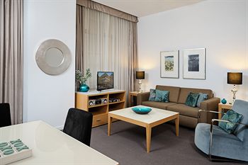 Treasury On Collins - Accommodation Noosa 5