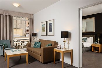 Treasury On Collins - Accommodation Noosa 11