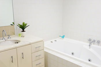 Treasury On Collins - Accommodation Noosa 28