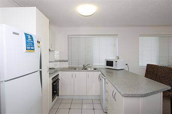 The Waterview - Accommodation Noosa 8