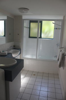 The Waterview - Accommodation Noosa 34