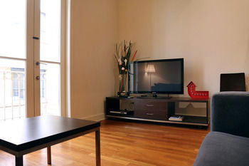 Melbourne City Stays - Accommodation Noosa 96