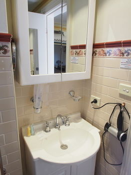 The Charrington Boutique Hotel - Accommodation Noosa 2