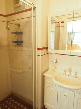 The Charrington Boutique Hotel - Accommodation Noosa 7