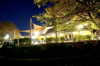Macquarie Inn - Accommodation Noosa 5