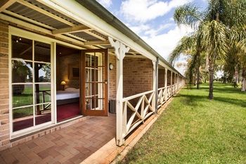 Macquarie Inn - Accommodation Noosa 10