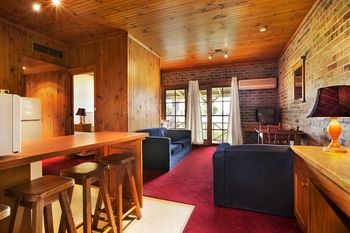 Macquarie Inn - Accommodation Noosa 12