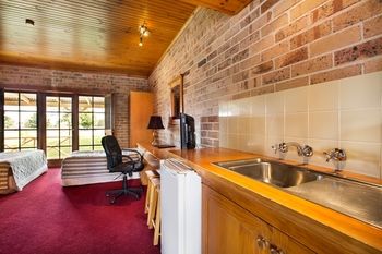 Macquarie Inn - Accommodation Noosa 14