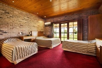 Macquarie Inn - Accommodation Noosa 29