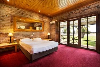 Macquarie Inn - Accommodation Noosa 36