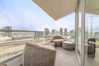 Melbourne Holiday Apartments At McCrae Docklands - Accommodation Noosa 24