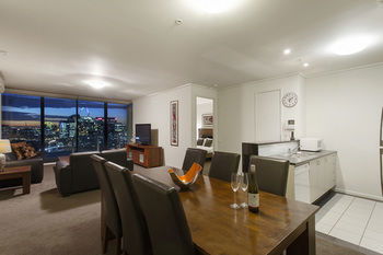 Gem Apartments - Accommodation Noosa 7