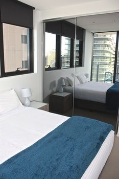 Apartments Melbourne Domain - South Melbourne - Accommodation Noosa 3