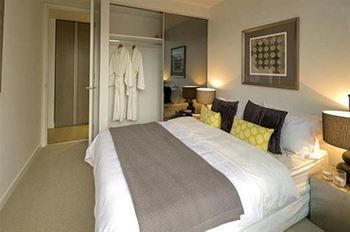Apartments Melbourne Domain - South Melbourne - Accommodation Noosa 19