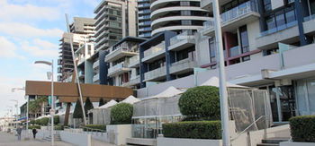 Apartments Melbourne Domain - Docklands - Accommodation Noosa 5