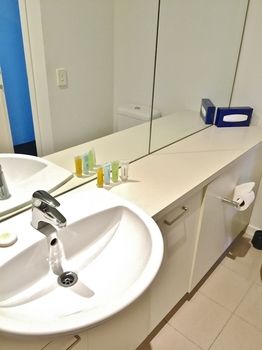 Apartments Melbourne Domain - Docklands - Accommodation Noosa 8