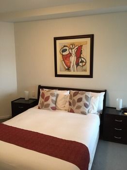 Apartments Melbourne Domain - Docklands - Accommodation Noosa 17