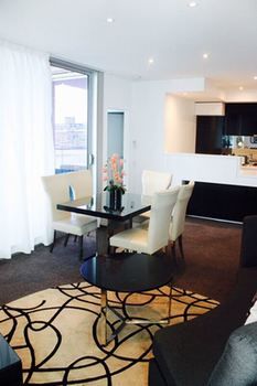 Apartments Melbourne Domain - Docklands - Accommodation Noosa 37
