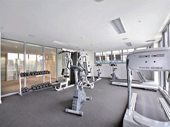 Melbourne Holiday Apartments At Northbank â€“ Downie Street - Accommodation Noosa 4