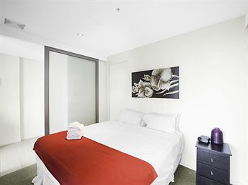 Melbourne Holiday Apartments At Northbank â€“ Downie Street - Accommodation Noosa 12